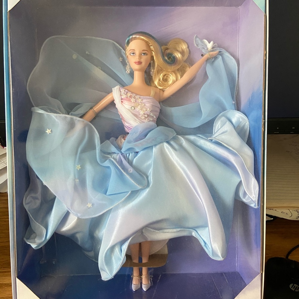 NIB whispering Wind Essence of Nature Barbie 1998
